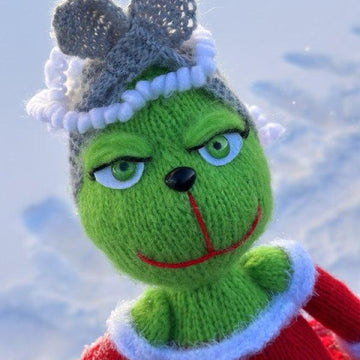 Miss Grinch knitting pattern.