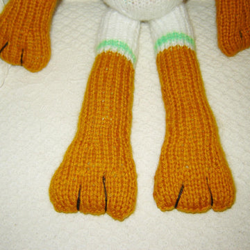 Toy Knitting Patterns -Knit Lion toy made of yarn