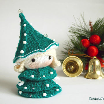 Tanoshi Small Doll in the Christmas Tree dress