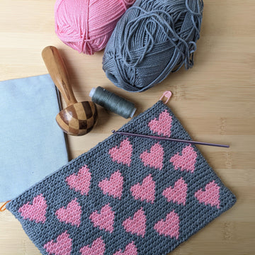 Hearts Zipper Tapestry Crochet Pouch/Accessory Bag