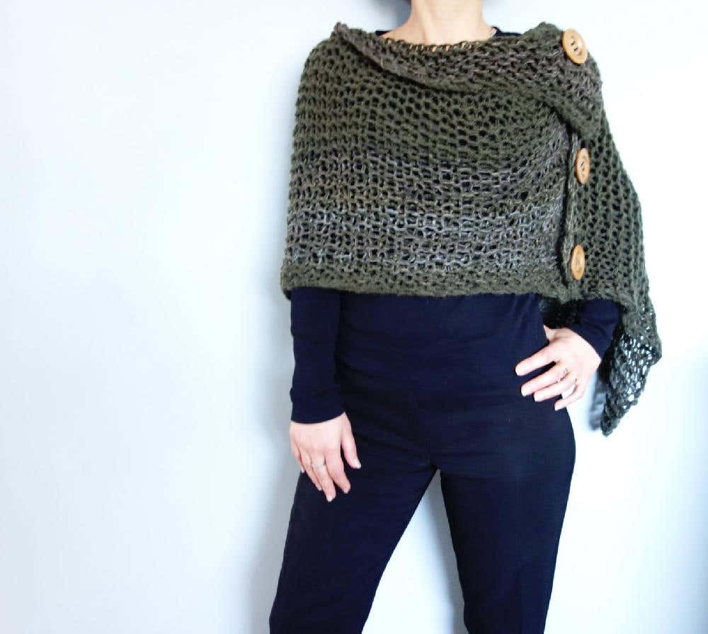 3 Button Loose Knit Poncho