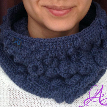 Diamond Bobble Cowl Crochet Pattern
