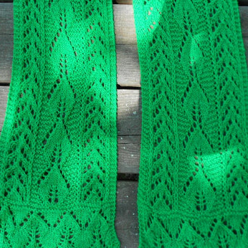 Lacy Apple Leaf Scarf