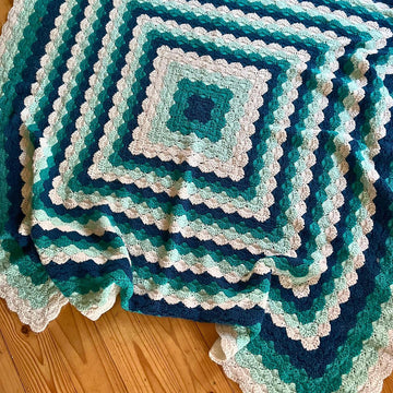 Textured Clam Shells Blanket