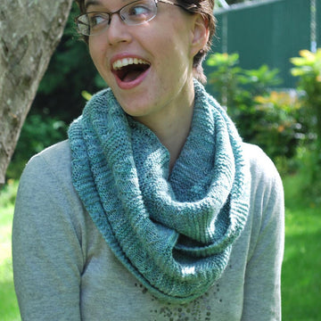 A Study in Texture Cowl