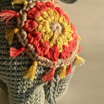 Paolo the amigurumi elephant