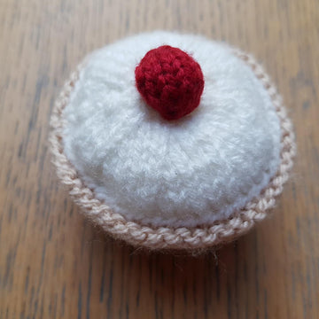 Knitted Bakewell Tart