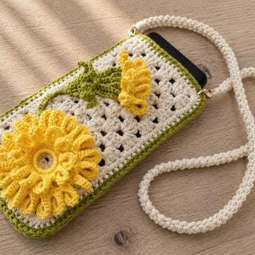 Small Crossbody Bag with Dandelion Appliqué T38