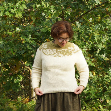 Y-oak Sweater