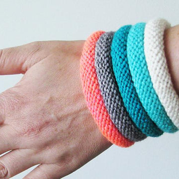 Easy knitted bangle