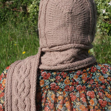 Doonbeg Bay hooded scarf