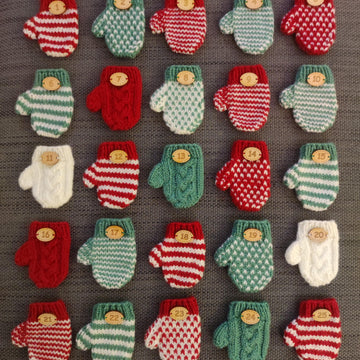 Mini Mittens Christmas Advent Calendar Garland