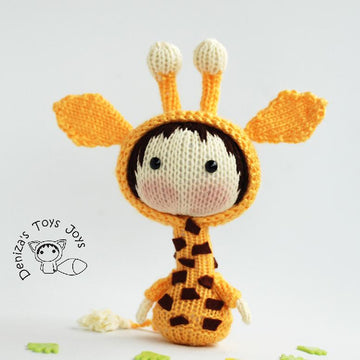 Small Giraffe Doll. Tanoshi series toy.
