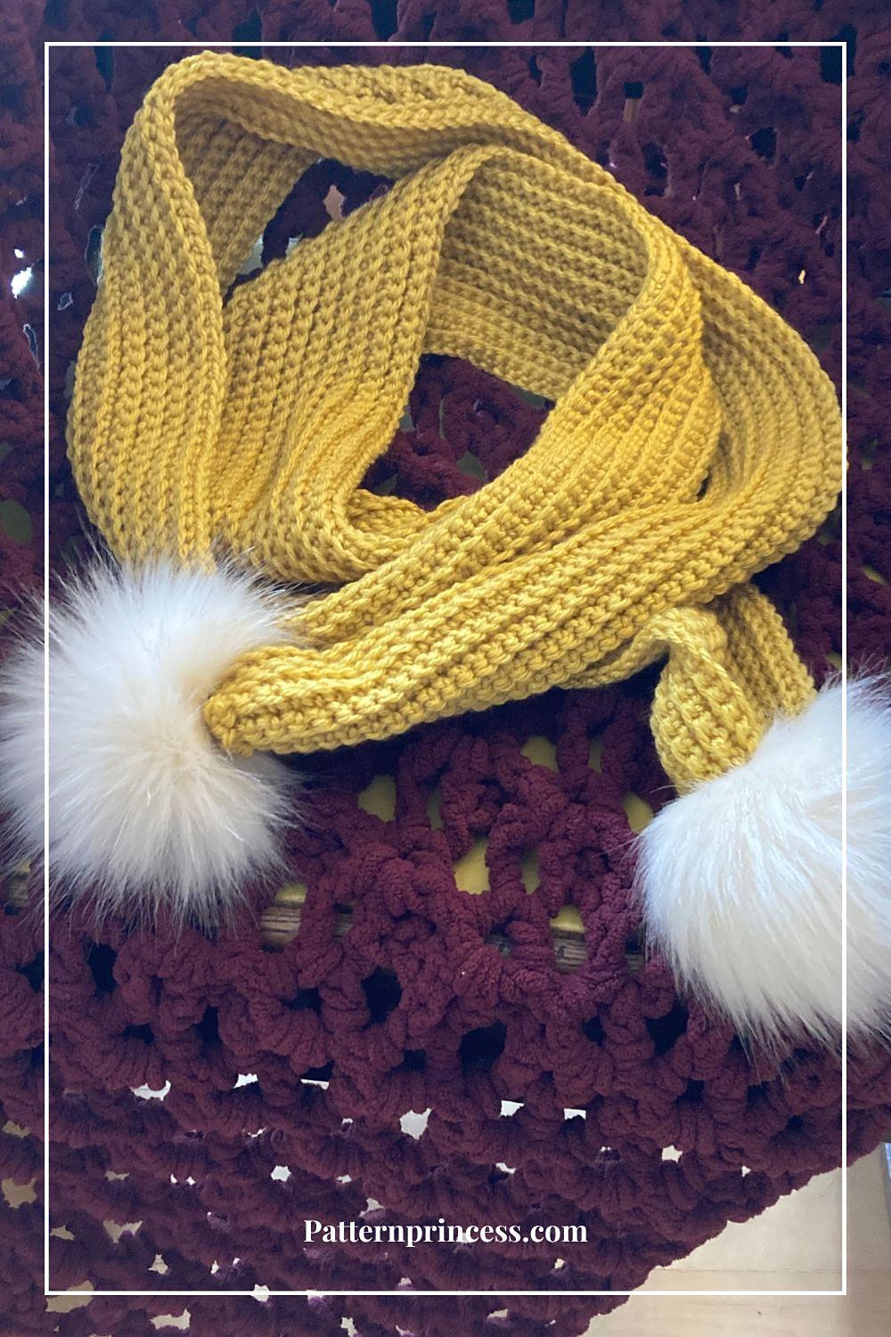 Easy Ribbed Pom Pom Scarf