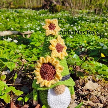 Sunflower gnome