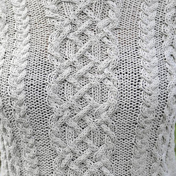 "Joyce" - summer sweater with cables