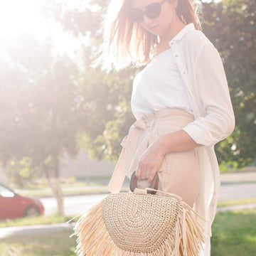 Bag with a fringe