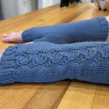Sweet Pea Fingerless Mittens