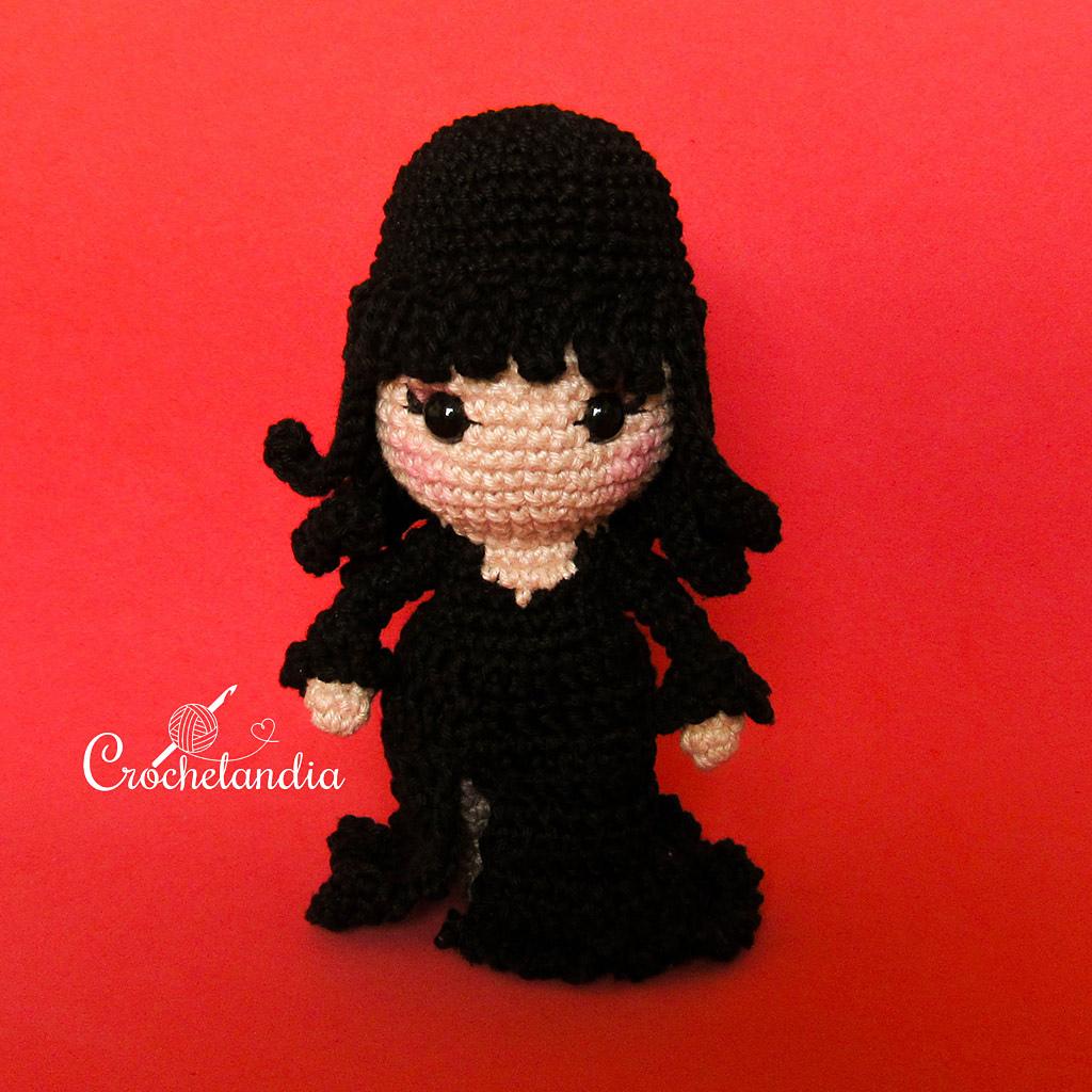 Elvira Mistress Of The Dark  - amigurumi pattern by Crochelandia