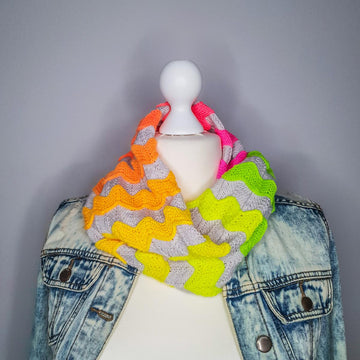 Wavy Path Cowl