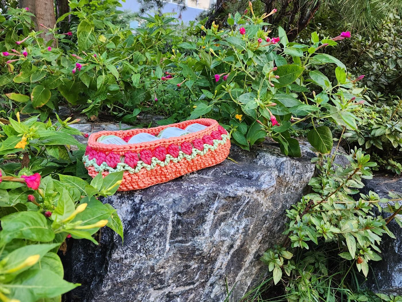 Tulip Stitch Oval Basket