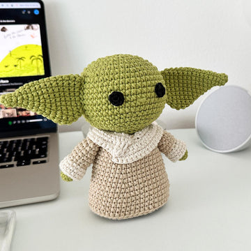Baby Yoda crochet pattern