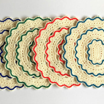 Oval placemat by HueLaVive