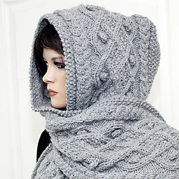 Marit - Hooded scarf with cables and nubs