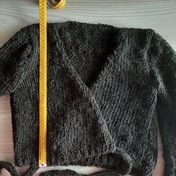 Shorter-style wrapped cardigan