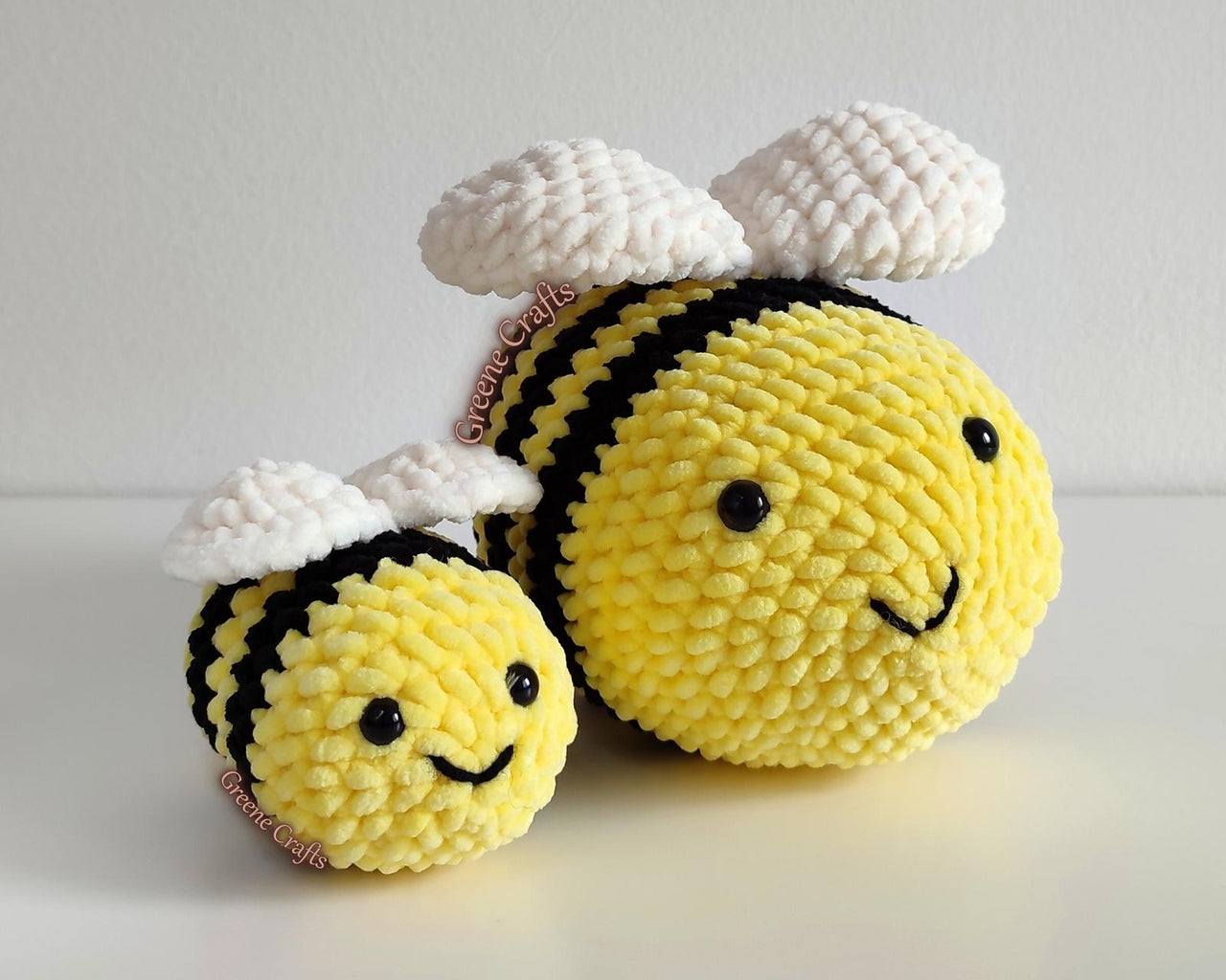 Bee Plush Toy (2 Sizes) - Crochet Pattern for Beginners