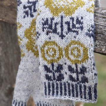 Nordic Flowers Mitts