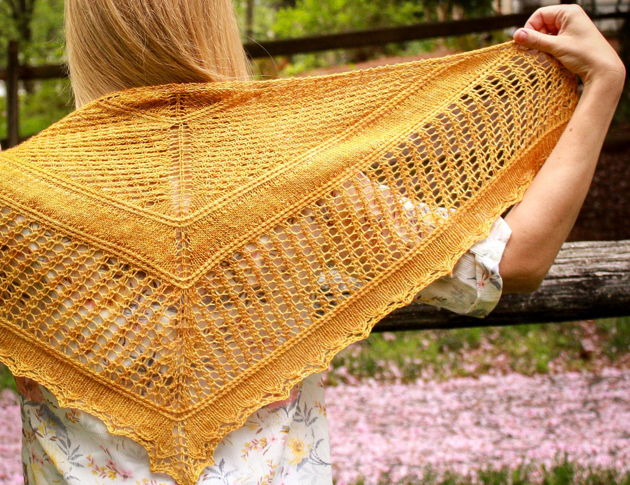 Abeja Shawl