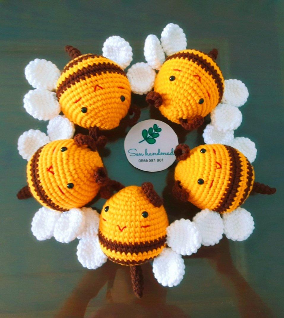 Cute bee