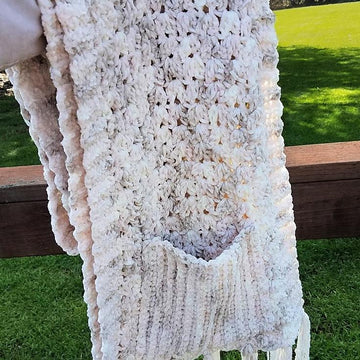 Simple Pocket Scarf