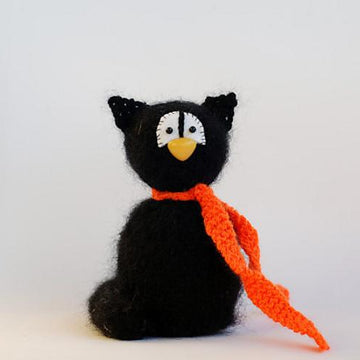 Black Cat in the orange Hat - halloween knitting pattern (knitted round)