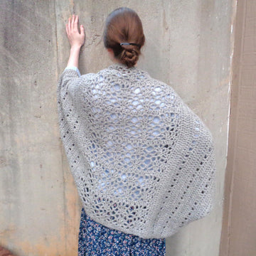 Della Shrug