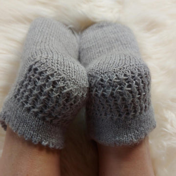 Grey Flower Knit Socks