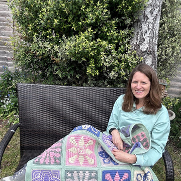 Blooming Tiles Blanket