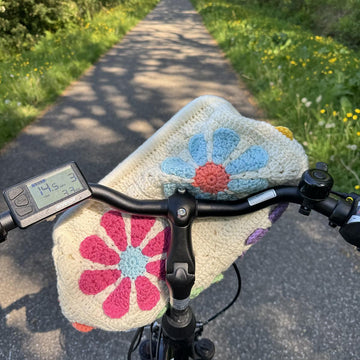Vintage granny clutch