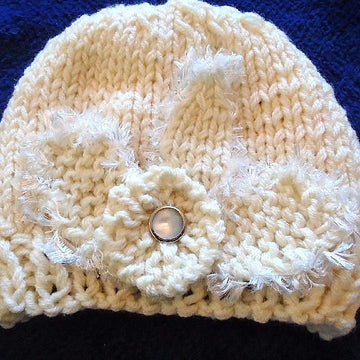 749 HAT with KNIT FLOWER