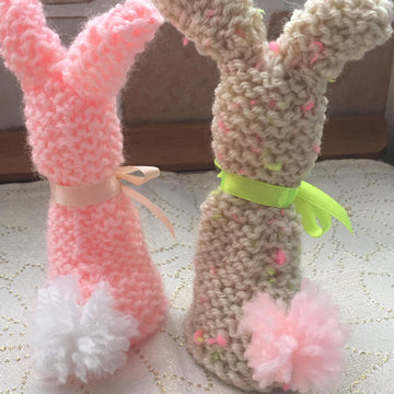 DK knitting pattern easy beginner garter stitch Easter creme egg bunny