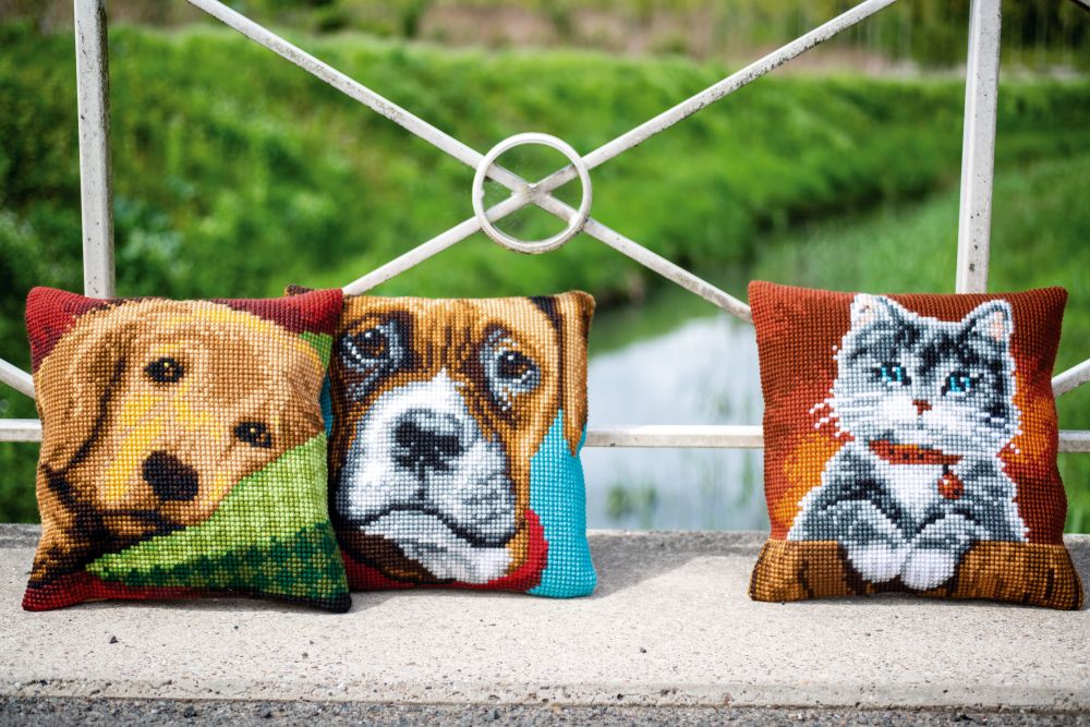 Vervaco Cat With Collar Cross Stitch Cushion Kit - 40 x 40 cm