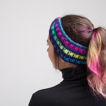 Yarn beads