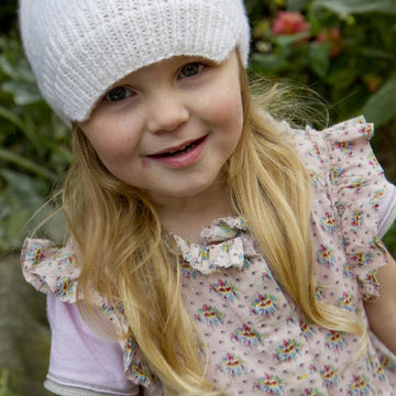 Snow White - Peak Hat and Simple Mittens - Little Cupcakes - Pattern - Lc09