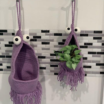 Alien Plant Hanger