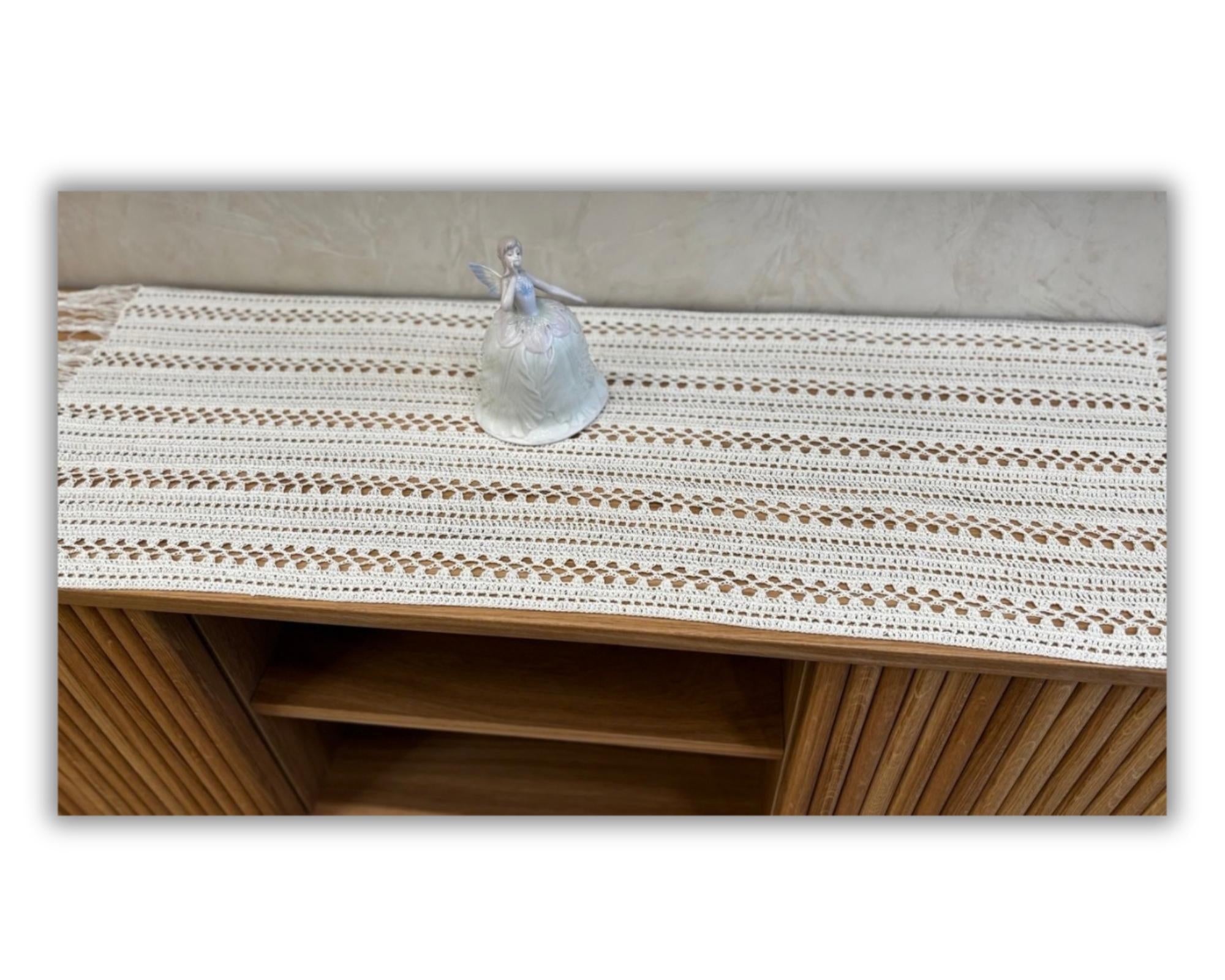 Table runner crochet pattern