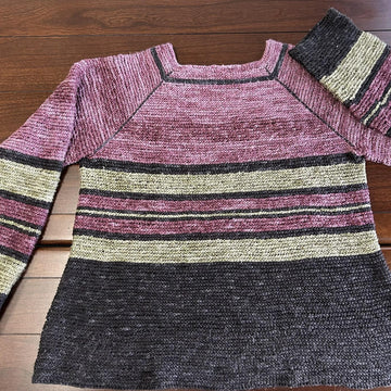 Lucy Raglan Pullover