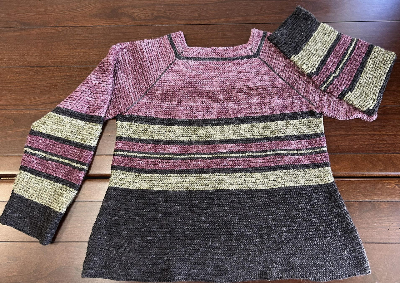 Lucy Raglan Pullover