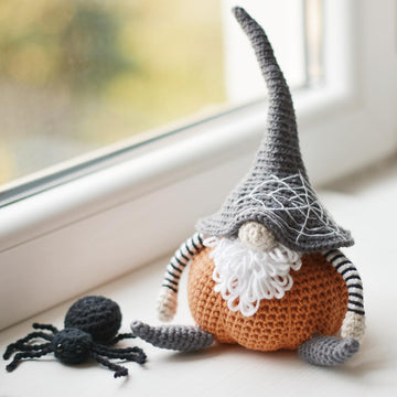 Halloween Pumpkin Gnome & Spider