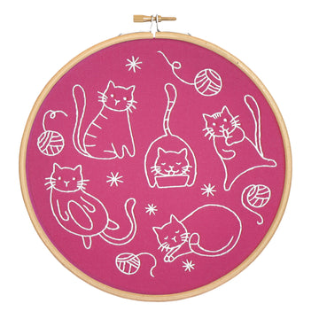 Hawthorn Handmade Crafty Cats Embroidery Kit - 7in
